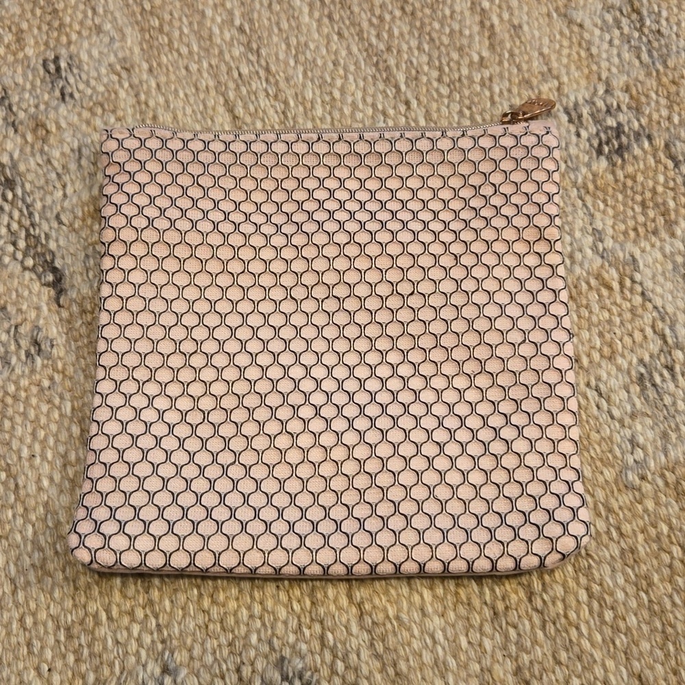 ipsy makeup bag - Picture 2 of 3